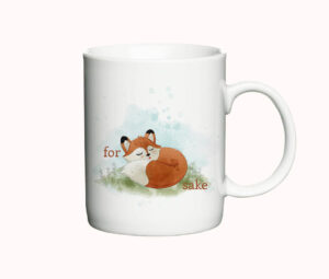 Hvidt keramisk krus med illustration af en sovende ræv og teksten "for fox sake" i en håndskrevet skrifttype.