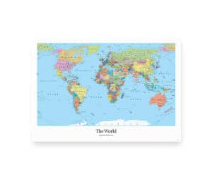 Detaljeret verdenskort med landegrænser, bynavne og oceanernes navne på en lys baggrund.