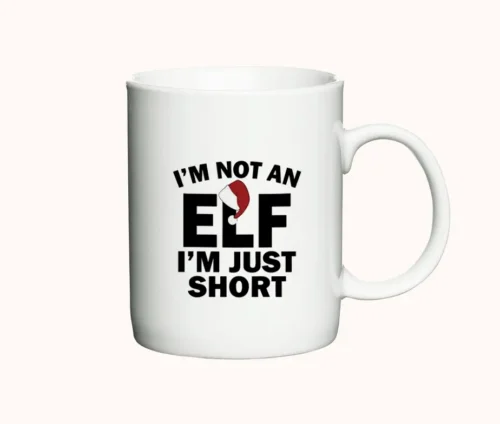 Hvidt julekrus med sjov tekst "I'm Not an Elf, I'm Just Short."