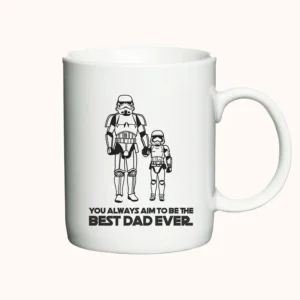 Hvidt krus med to figurer og teksten "You always aim to be the best dad ever".
