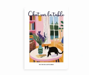 Kunstplakat med en sort-hvid kat og et farverigt bordarrangement.