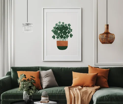 Plakat med kløver i en urtepotte på væggen i en moderne stueindretning.