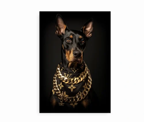 Plakat med en doberman iført luksuriøst tørklæde og guldkæder