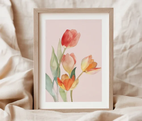 Plakat med lyserøde tulipaner i træramme.