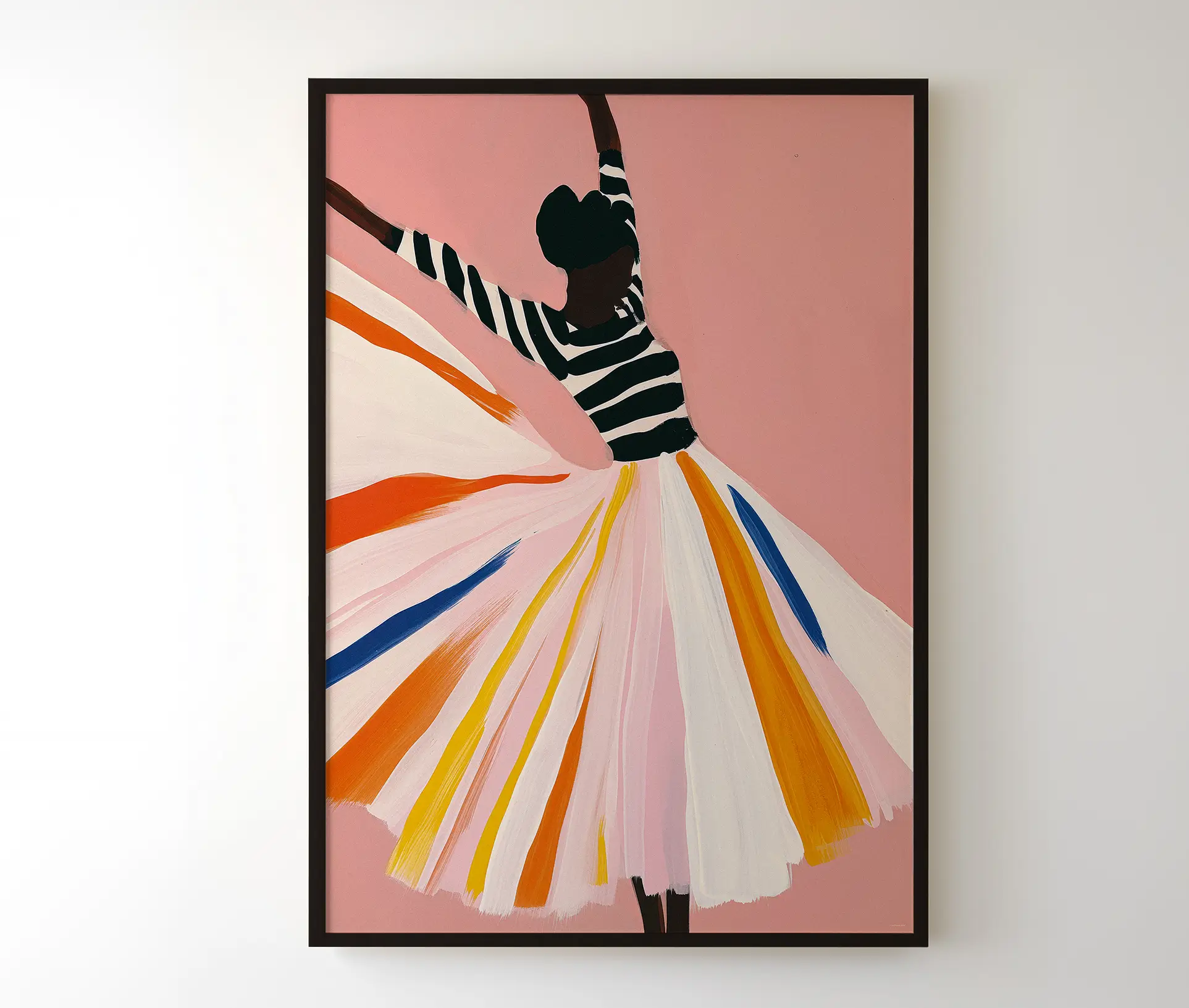 Plakat med kunstmotiv af dansende kvinde i farverig kjole og stribet bluse.