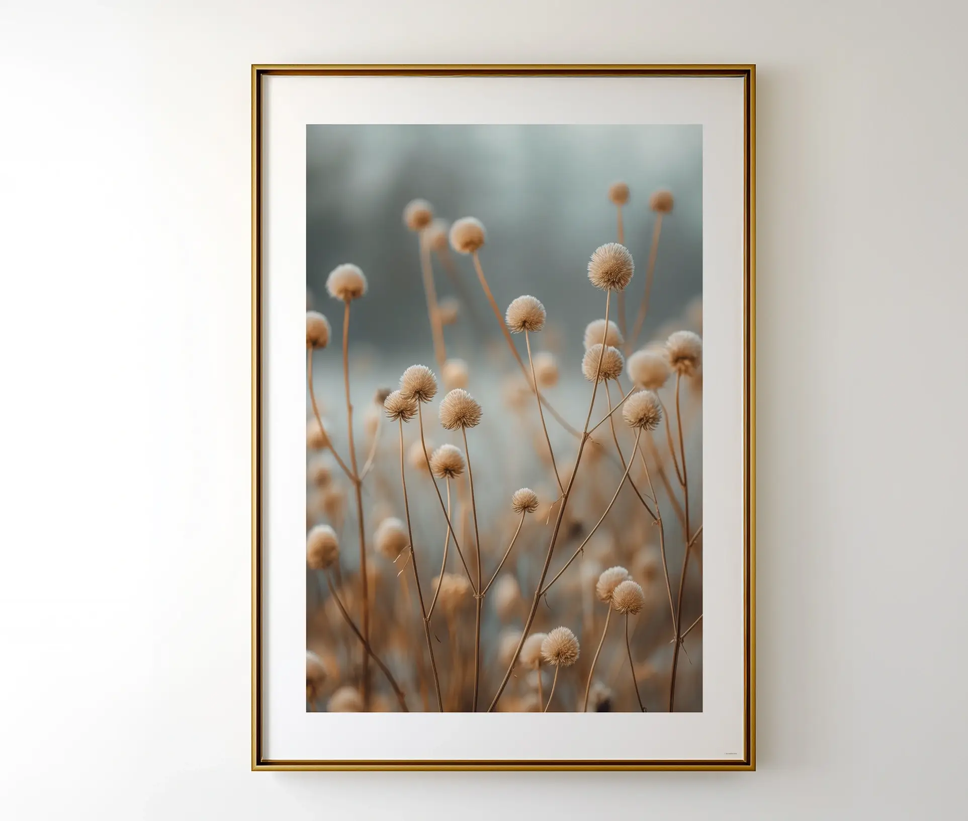Indrammet botanisk plakat med vilde græsblomster i naturlige nuancer.