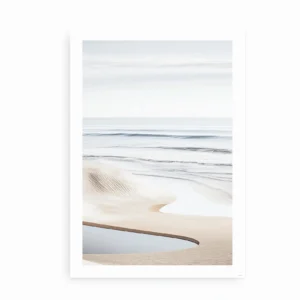 Plakat med roligt strandlandskab og bløde farver