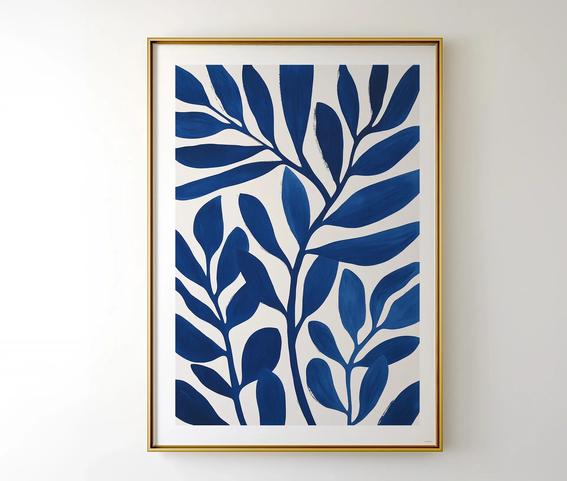 Blå botanisk plakat med bladmotiv i gylden ramme