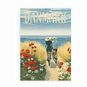 Plakat med cyklister ved stranden omgivet af korn og blomster