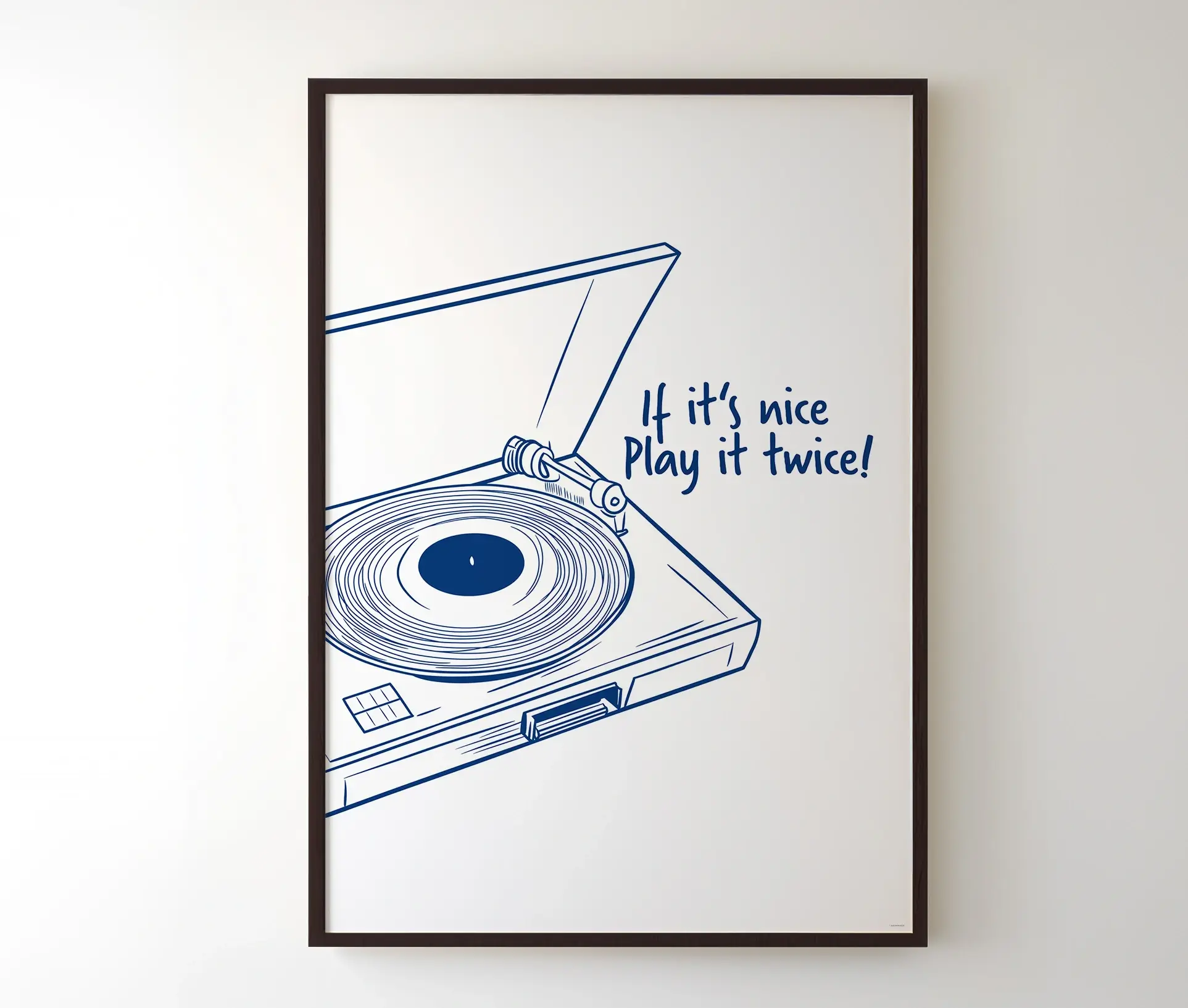 Illustreret plakat med grammofon og musikcitat i blå