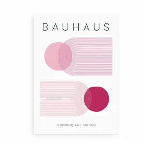 Plakat med Bauhaus-inspireret grafisk design i røde og lyserøde nuancer med tekst om udstilling i 1923.