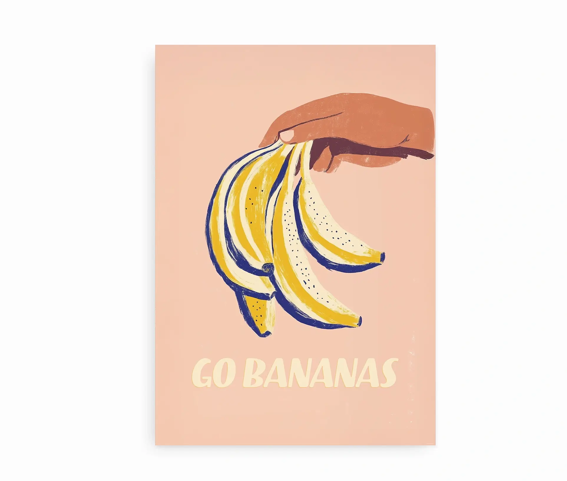 Plakat med en hånd der holder en klase bananer og teksten "Go Bananas" på lyserød baggrund.