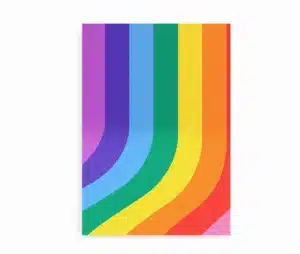 Plakat med grafisk regnbuemotiv i klare farver