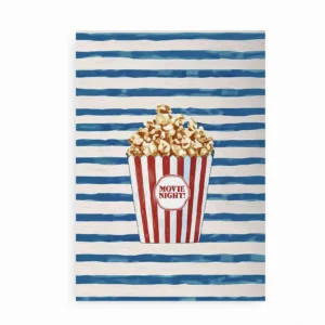 Movie Night plakat med popcornbøtte på blå- og hvidstribet baggrund.