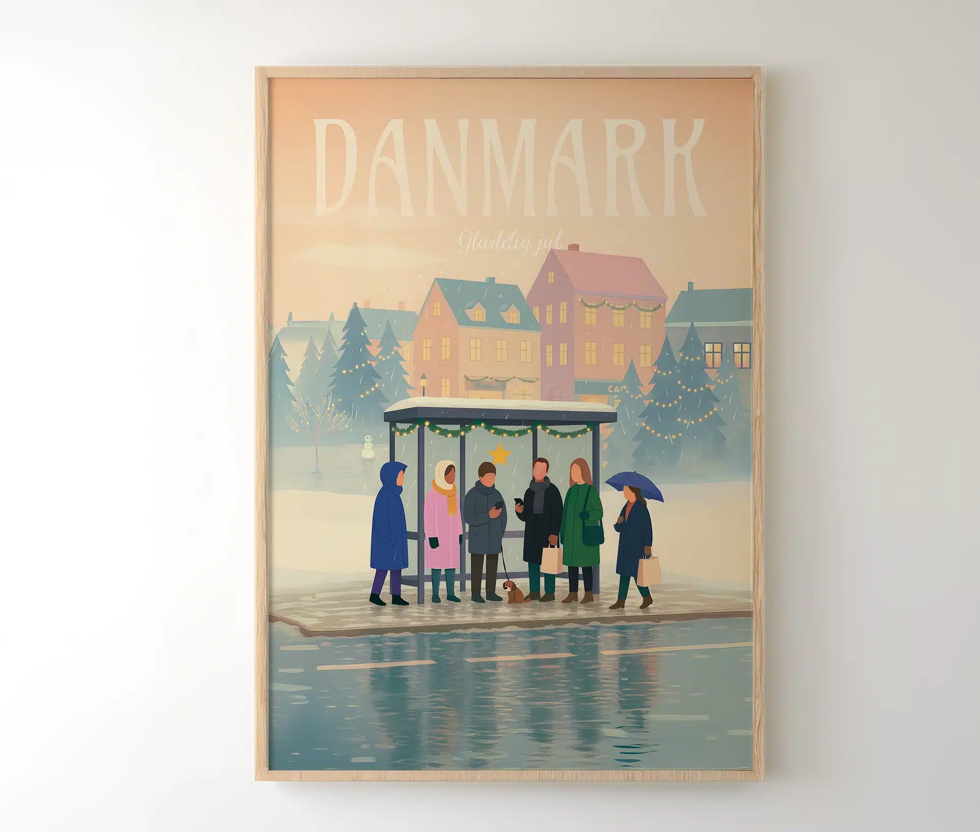 Danmark plakat med vintermotiv og busstoppested. Folk i overtøj og julepyntede huse i baggrunden.
