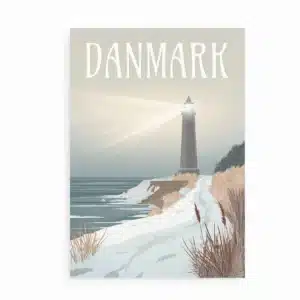 Danmark-plakat med fyrtårn ved vinterstrand og roligt hav.